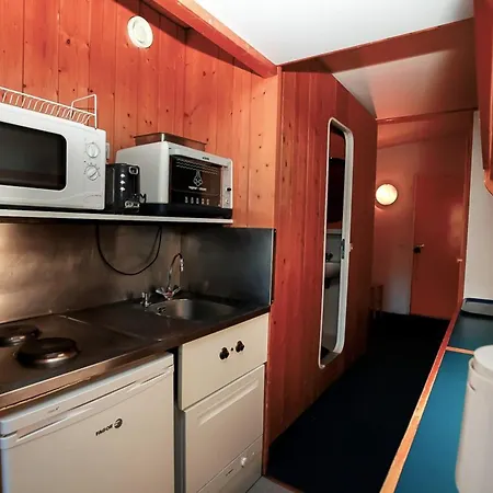 Confortable Au Avec Balcon - Fr-1-346-505 Appartamento